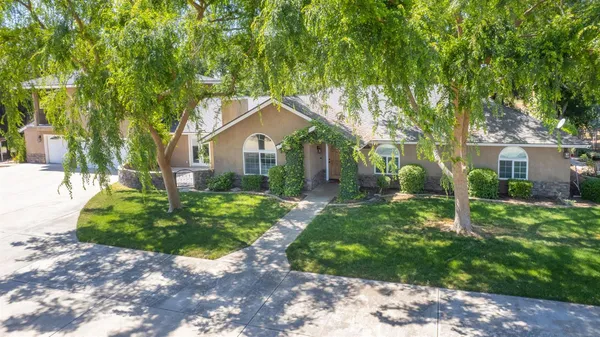 $1,100,000 | 6345 North Bethel Avenue, Clovis, CA 93619