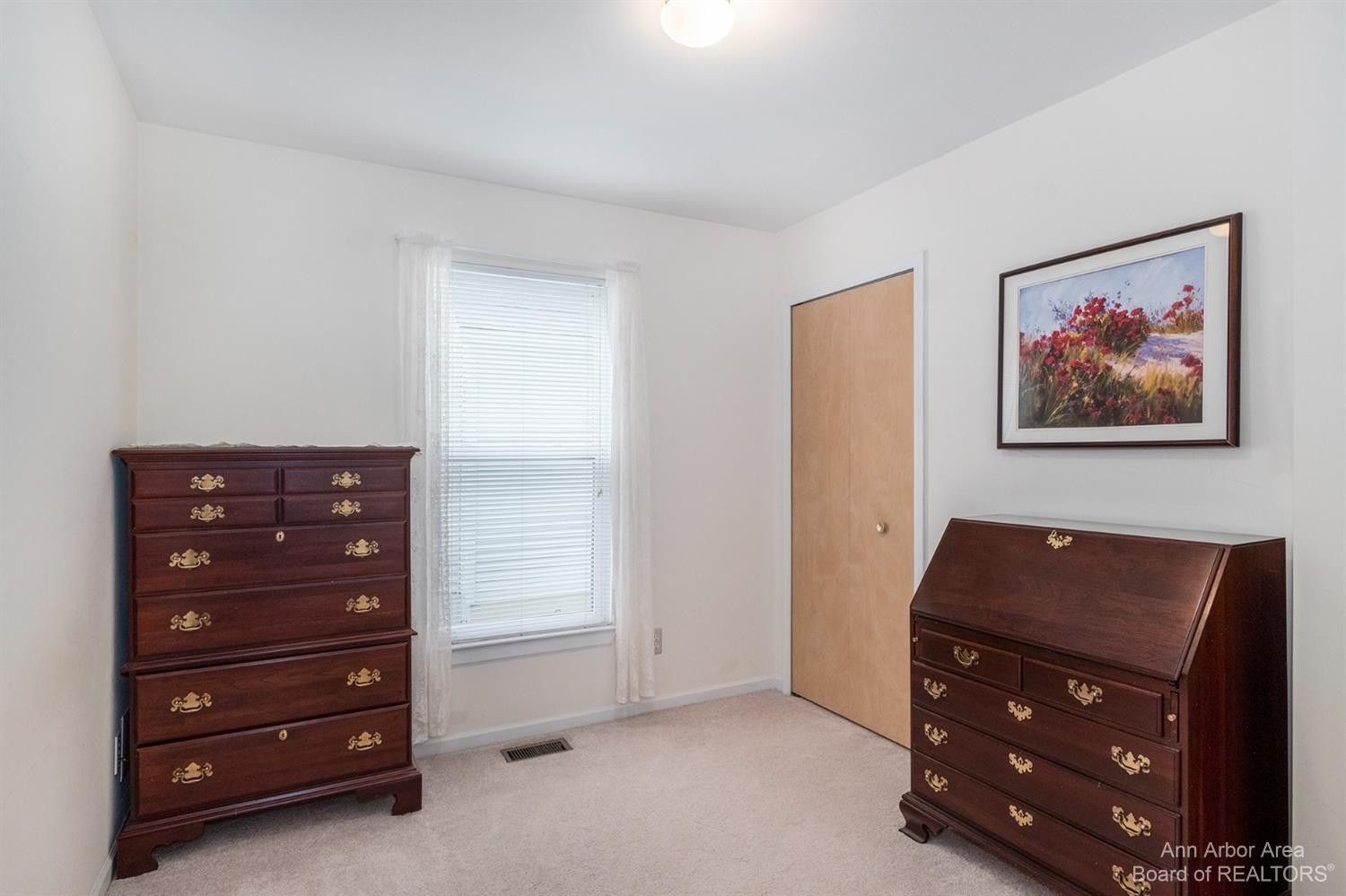 3378 Cromwell Road Ann Arbor, MI 48105 - Photo 17 of 24 Photo 17