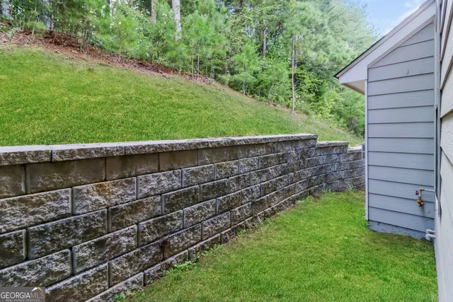 a view of a backyard with plants