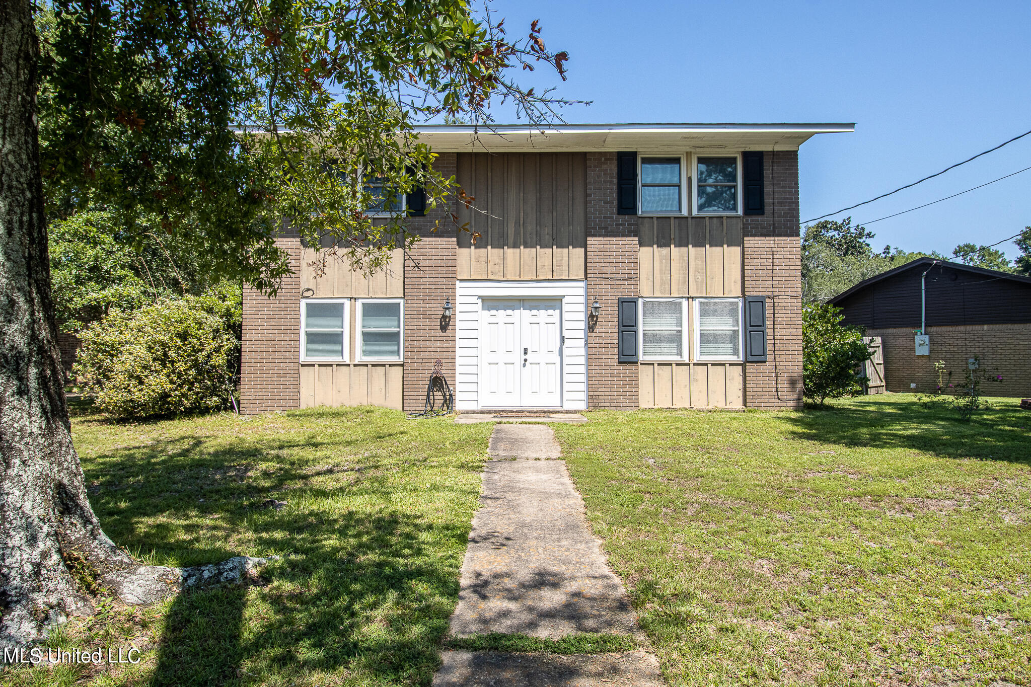 2542 Old Bay Road Biloxi, MS 39531 - Photo 1 of 16 Old Bay-74000