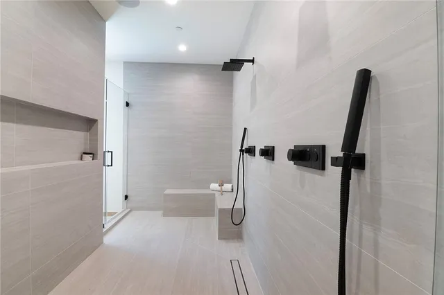 $2,890,000 | 22616 Hatteras Street, Woodland Hills, CA 91367