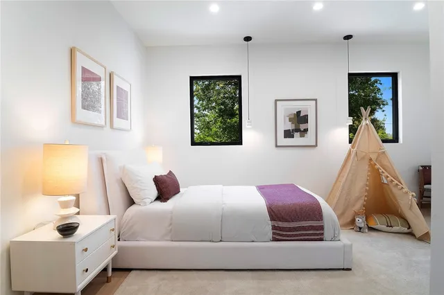 $2,890,000 | 22616 Hatteras Street, Woodland Hills, CA 91367