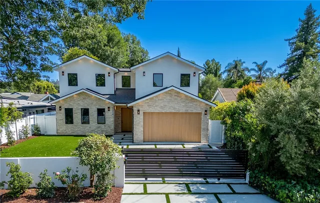 $2,890,000 | 22616 Hatteras Street, Woodland Hills, CA 91367