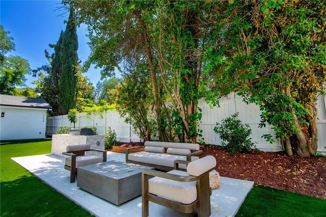 $2,890,000 | 22616 Hatteras Street, Woodland Hills, CA 91367