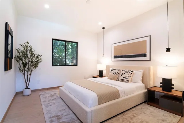 $2,890,000 | 22616 Hatteras Street, Woodland Hills, CA 91367