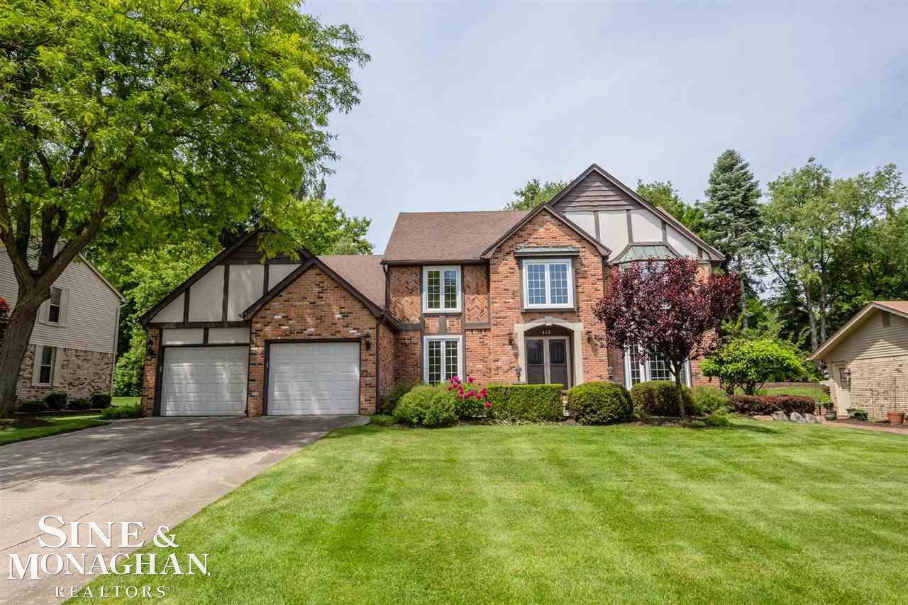 422 Lake Forest Road Rochester Hills, MI 48309 - Photo 1 of 59