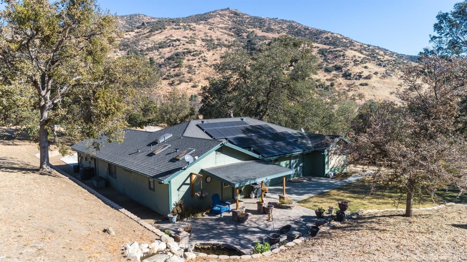 26000 Bear Valley Road Tehachapi, CA 93561 - Photo 2 of 47 Gallery Image 2