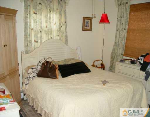 202 Morganville Road Old Bridge, NJ 07747 - Photo 4 of 8 Gallery Image 4