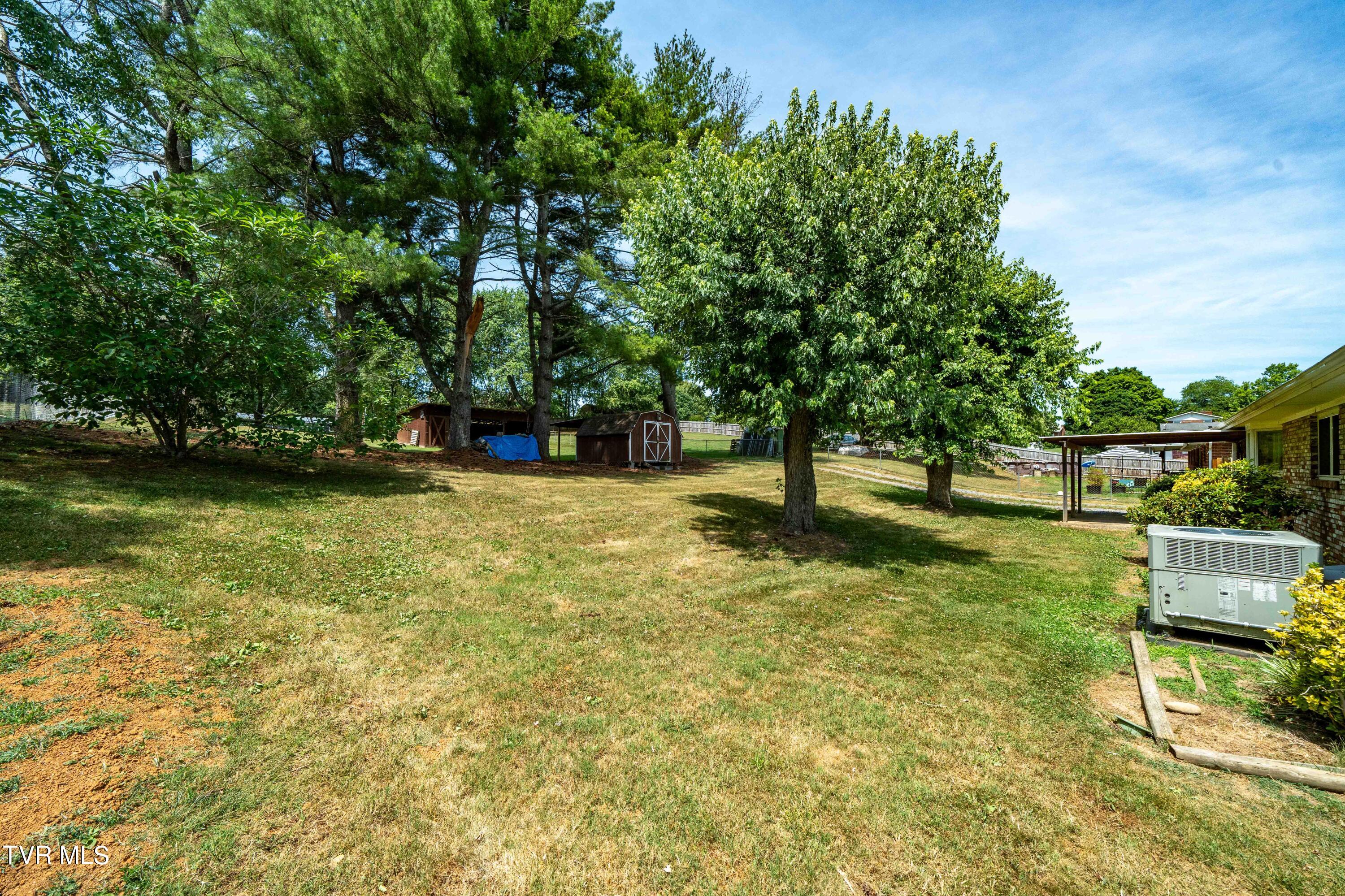 128 Rolling Acres Drive Gray, TN 37615 - Photo 44 of 51 128 Rolling Acres Dr (14 of 51)