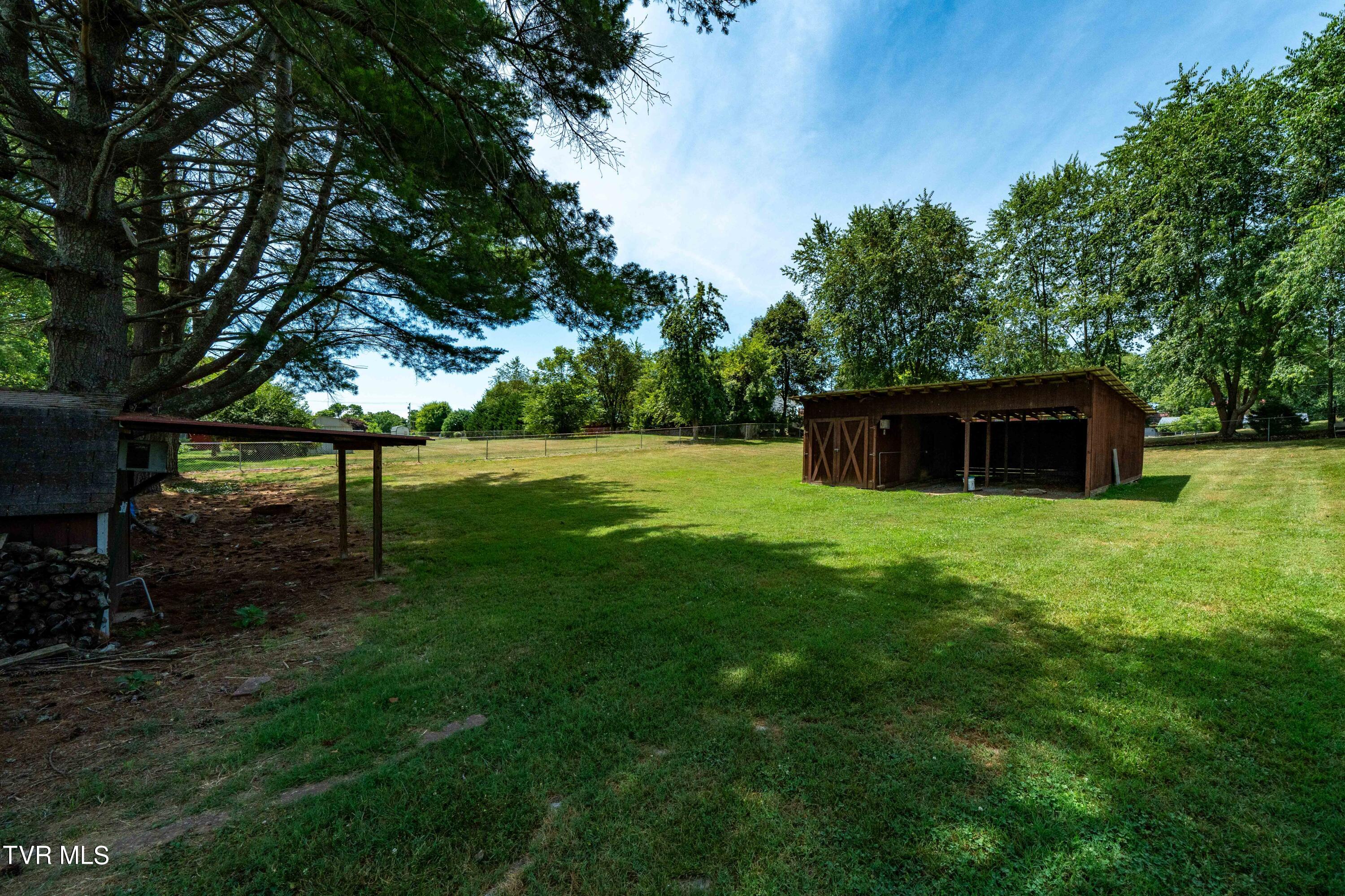 128 Rolling Acres Drive Gray, TN 37615 - Photo 47 of 51 128 Rolling Acres Dr (19 of 51)