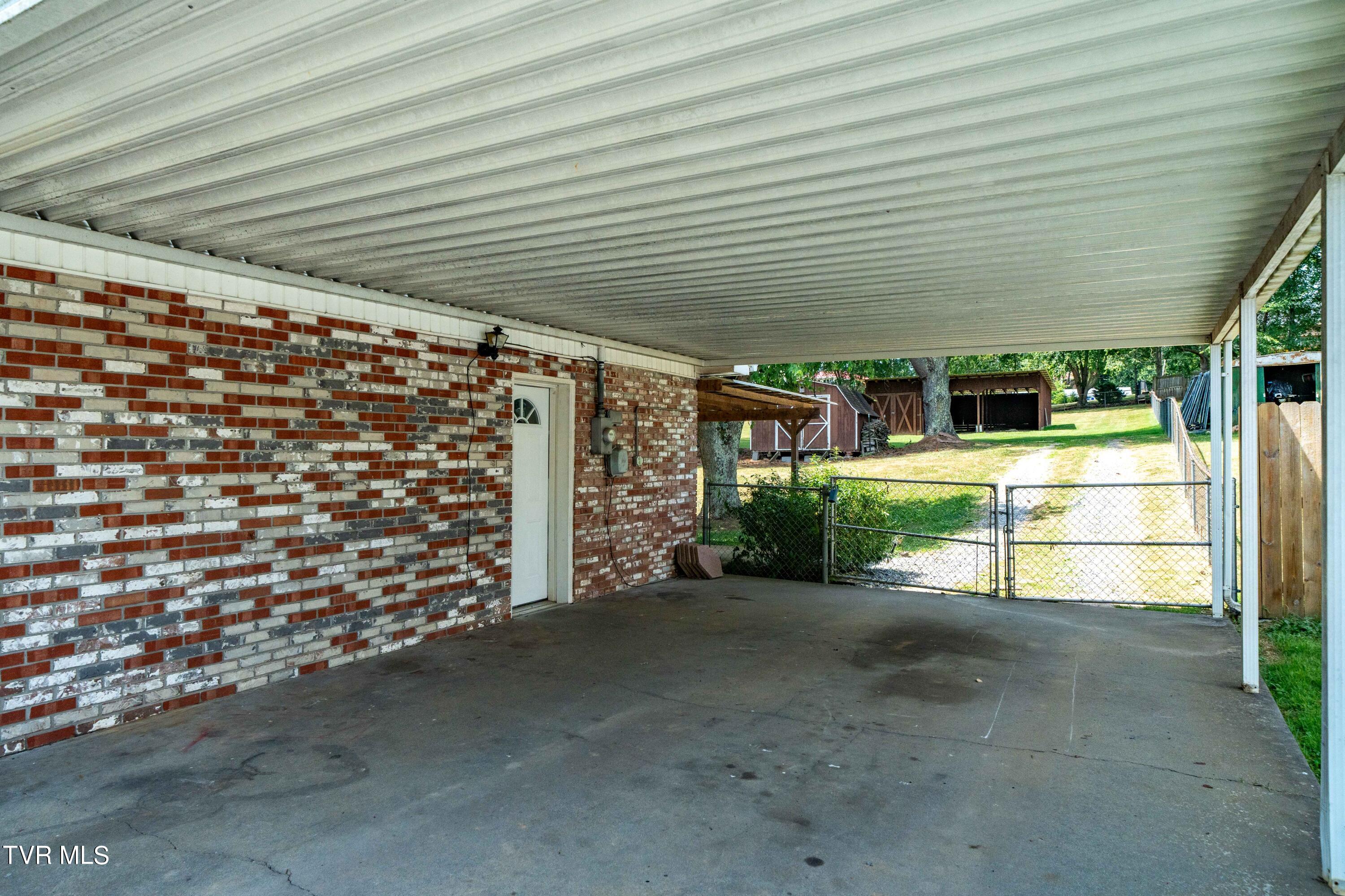 128 Rolling Acres Drive Gray, TN 37615 - Photo 7 of 51 128 Rolling Acres Dr (7 of 51)