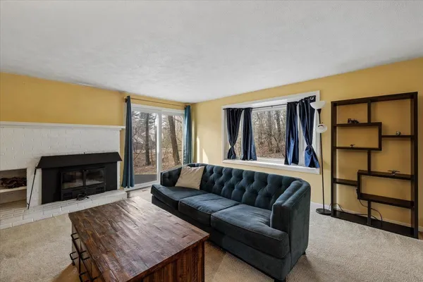 $415,000 | 6 Duckford Circle, Unit 19, Nashua, NH 03063