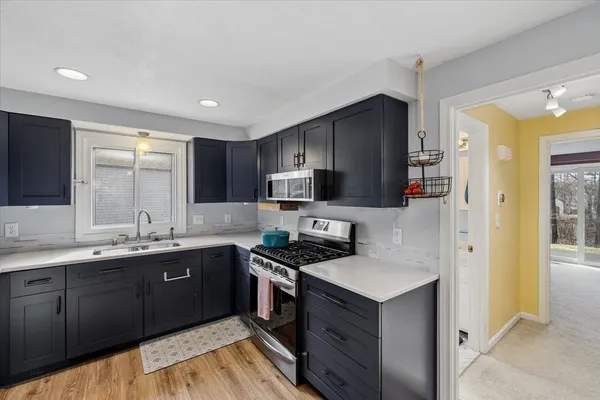 $415,000 | 6 Duckford Circle, Unit 19, Nashua, NH 03063