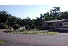 13 Farmington Ridge Rochester, NH 03835 - Photo 2 of 3