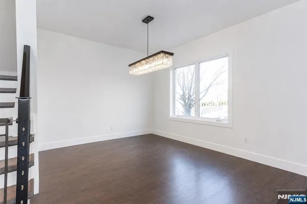 $7,500 | 38 Hilliard Avenue, Unit 1, Edgewater, NJ 07020
