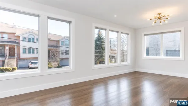 $7,500 | 38 Hilliard Avenue, Unit 1, Edgewater, NJ 07020