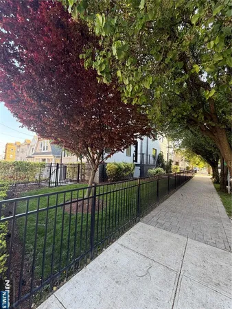 $7,500 | 38 Hilliard Avenue, Unit 1, Edgewater, NJ 07020