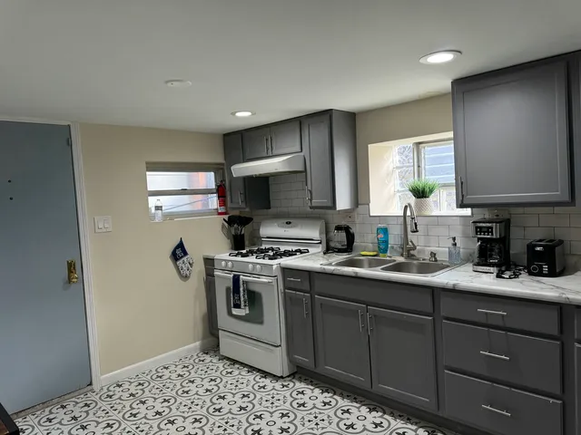 $5,000 | 7109 Keeler Avenue, Lincolnwood, IL 60712