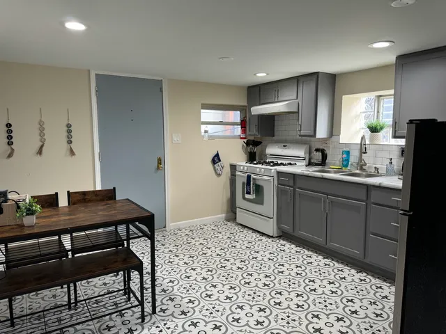 $5,000 | 7109 Keeler Avenue, Lincolnwood, IL 60712