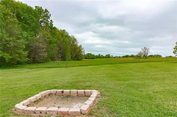 $397,900 | 250 Northwest 450 Road, Warrensburg, MO 64093