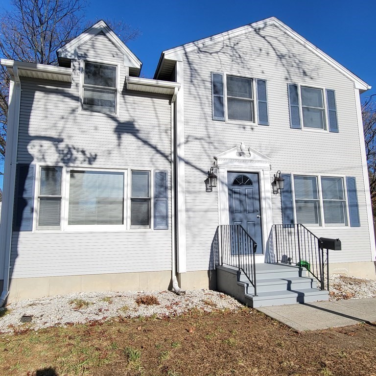 17 Champlain Street Springfield, MA 01151 - Photo 1 of 35 Gallery Image 1