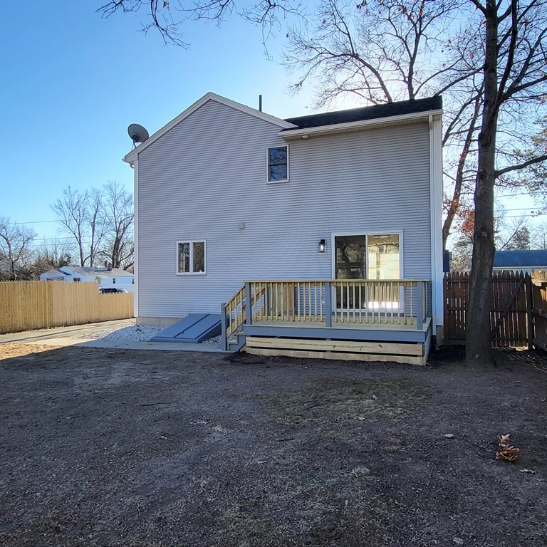 17 Champlain Street Springfield, MA 01151 - Photo 34 of 35 Gallery Image 34