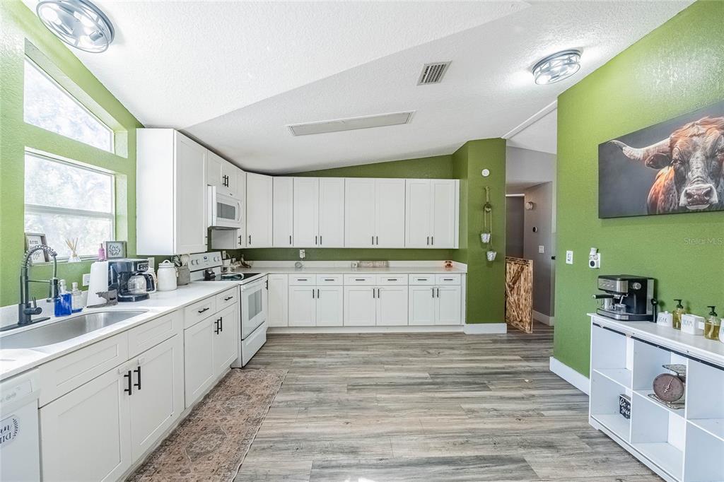 5005 Shepherd Road Lakeland, FL 33811 - Photo 4 of 41