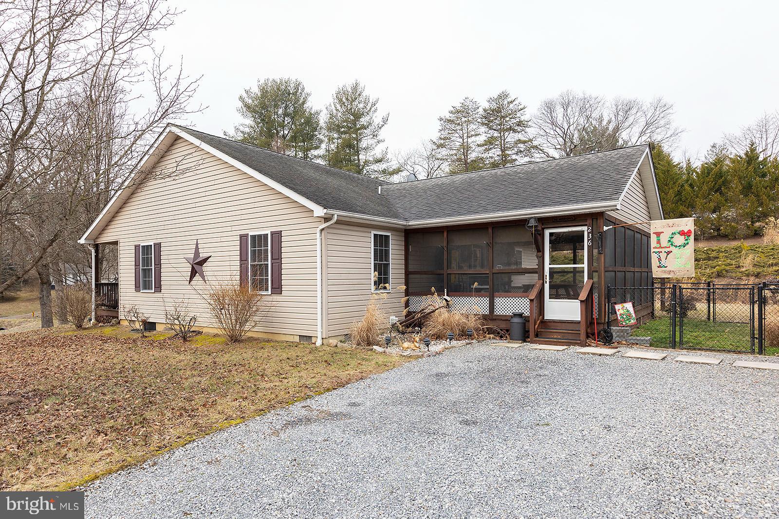 236 Chestnut Grove Road Winchester, VA 22603 - Photo 4 of 50 Gallery Image 4