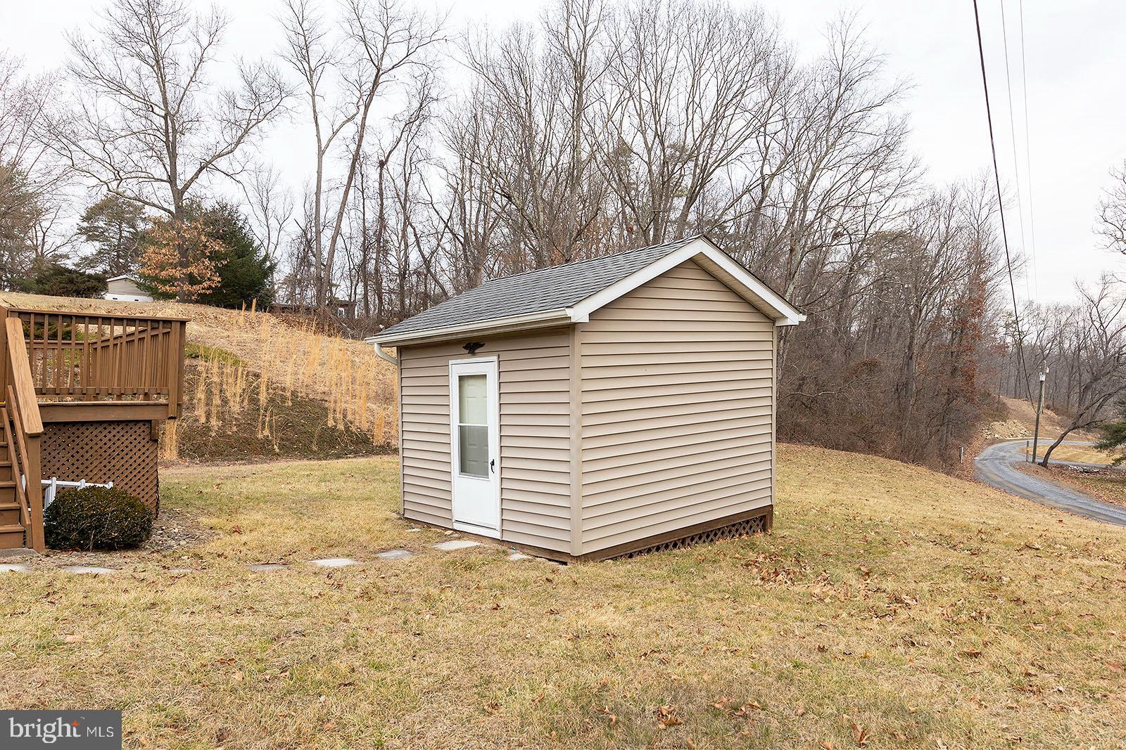 236 Chestnut Grove Road Winchester, VA 22603 - Photo 41 of 50 Gallery Image 41