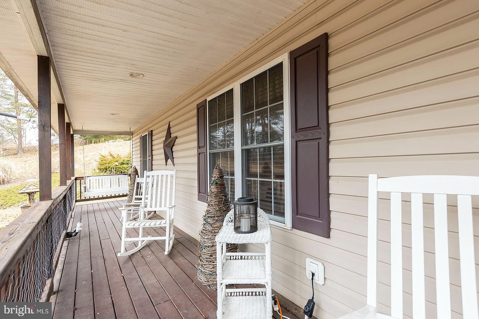 236 Chestnut Grove Road Winchester, VA 22603 - Photo 5 of 50 Gallery Image 5