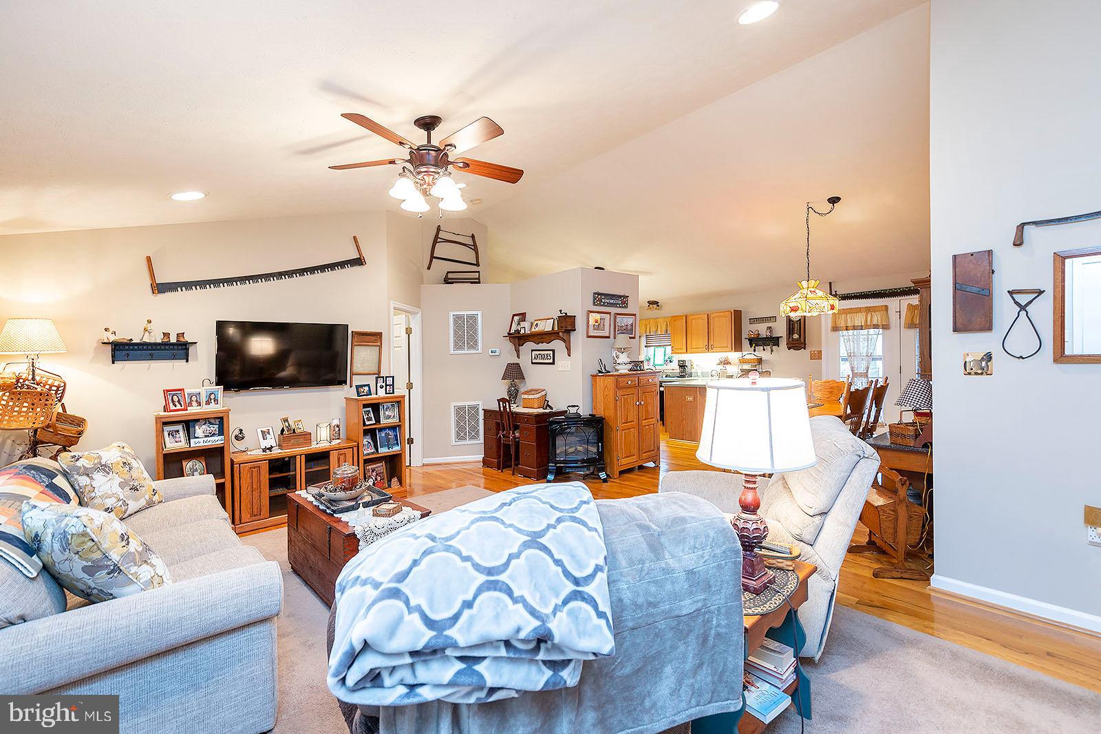 236 Chestnut Grove Road Winchester, VA 22603 - Photo 8 of 50 Gallery Image 8