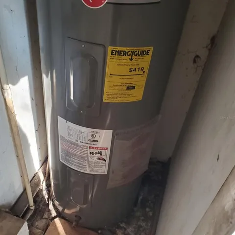 a view of a livingroom with furniture and window
