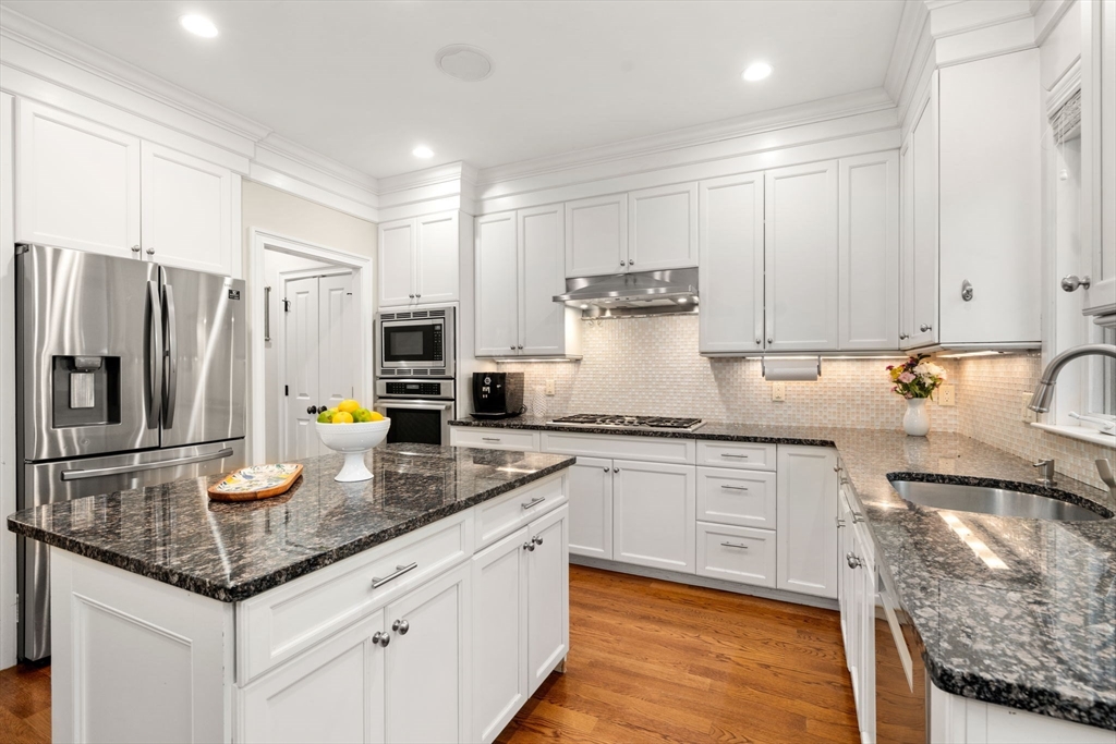 221 Freeman Street, Unit 221 Brookline, MA 02446 - Photo 13 of 28
