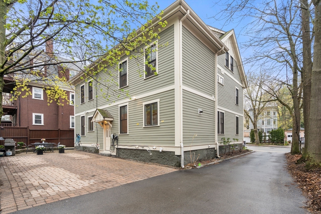 221 Freeman Street, Unit 221 Brookline, MA 02446 - Photo 28 of 28