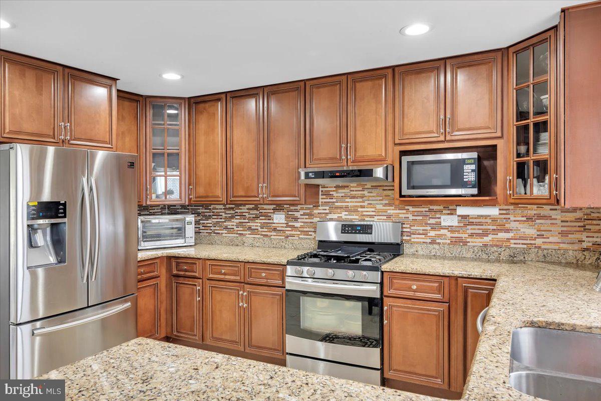 17 Lansdowne Road Burlington, NJ 08016 - Photo 14 of 36