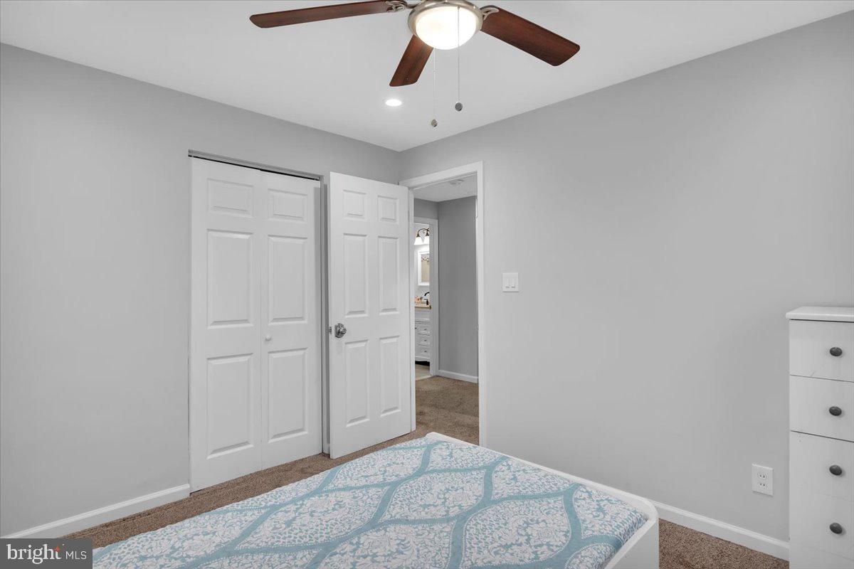 17 Lansdowne Road Burlington, NJ 08016 - Photo 25 of 36