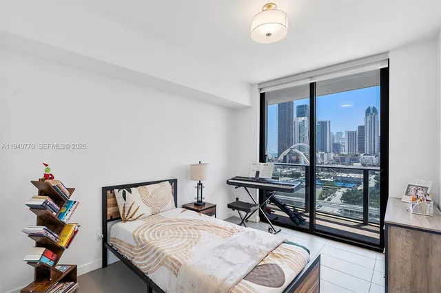 $3,500 | 1600 Northeast 1st Avenue, Unit 1208, Miami, FL 33132