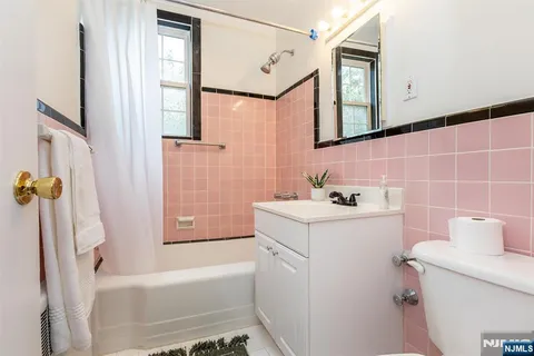 $349,000 | 101 Gates Avenue, Unit B4, Montclair, NJ 07042