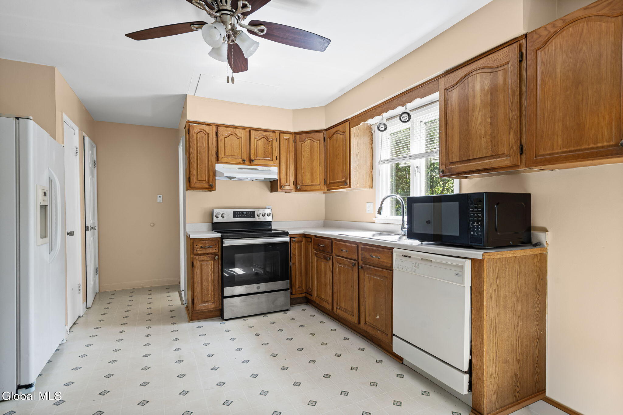1 Dowling Road Colonie, NY 12205 - Photo 11 of 60 4-web-or-mls-1-dowling-rd