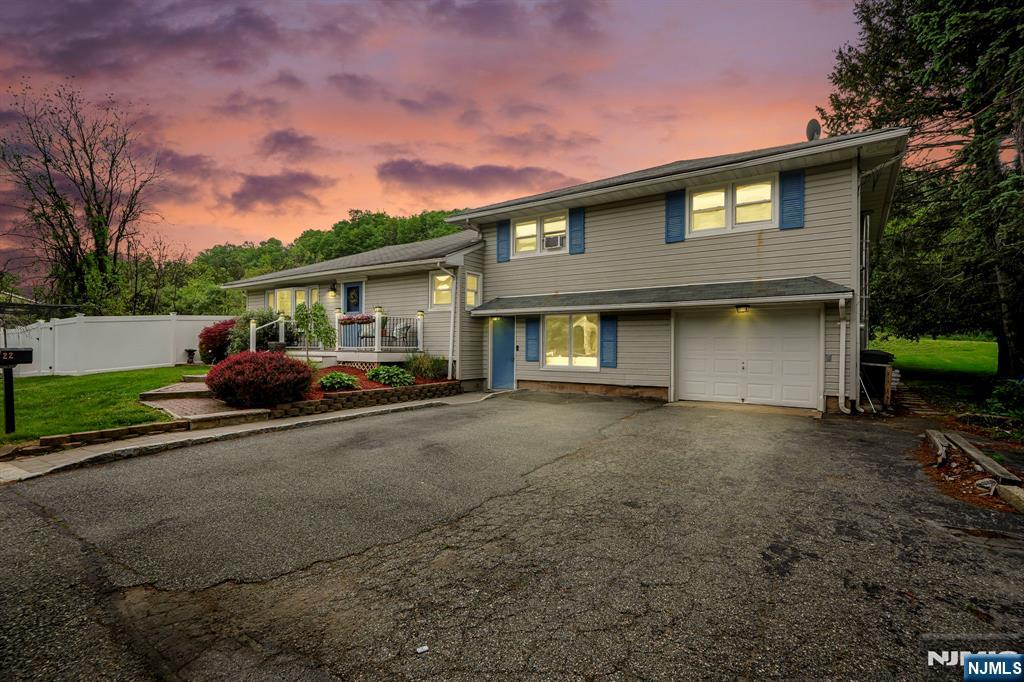 22 Federal Hill Road Pompton Lakes, NJ 07442 - Photo 35 of 40