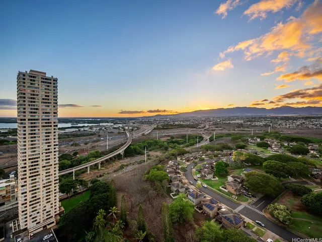 $322,500 | 1060 Kamehameha Highway, Unit 3302B, Pearl City, HI 96782