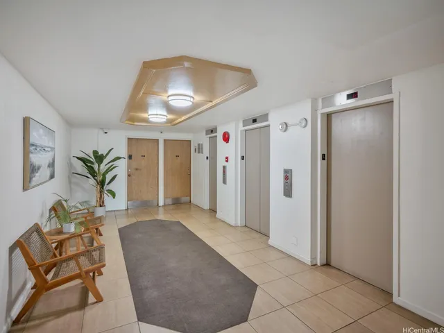 $322,500 | 1060 Kamehameha Highway, Unit 3302B, Pearl City, HI 96782