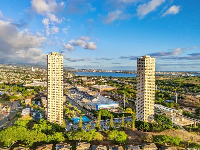 $322,500 | 1060 Kamehameha Highway, Unit 3302B, Pearl City, HI 96782