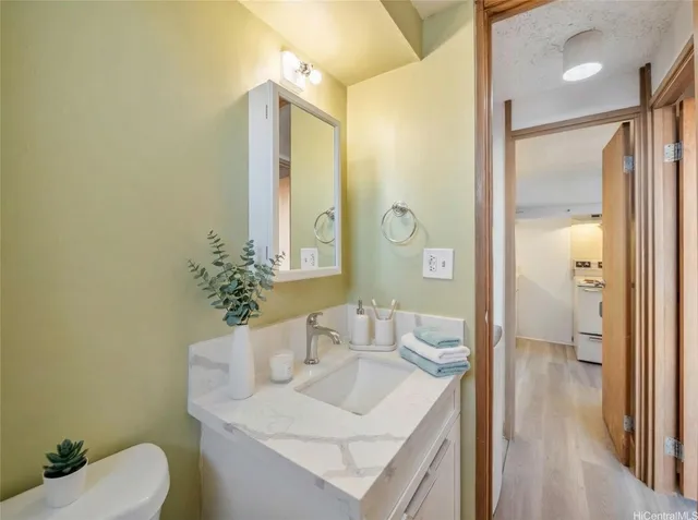 $322,500 | 1060 Kamehameha Highway, Unit 3302B, Pearl City, HI 96782