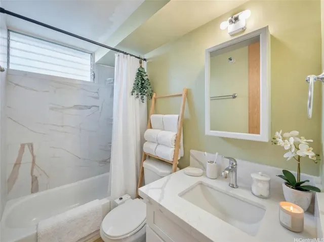 $322,500 | 1060 Kamehameha Highway, Unit 3302B, Pearl City, HI 96782