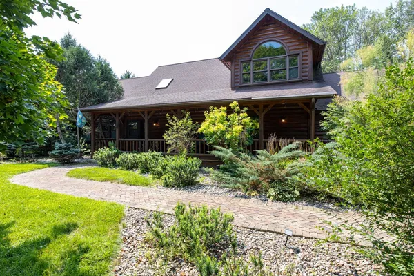 $749,900 | N2589 Lakeshore Drive, Bonduel, WI 54107