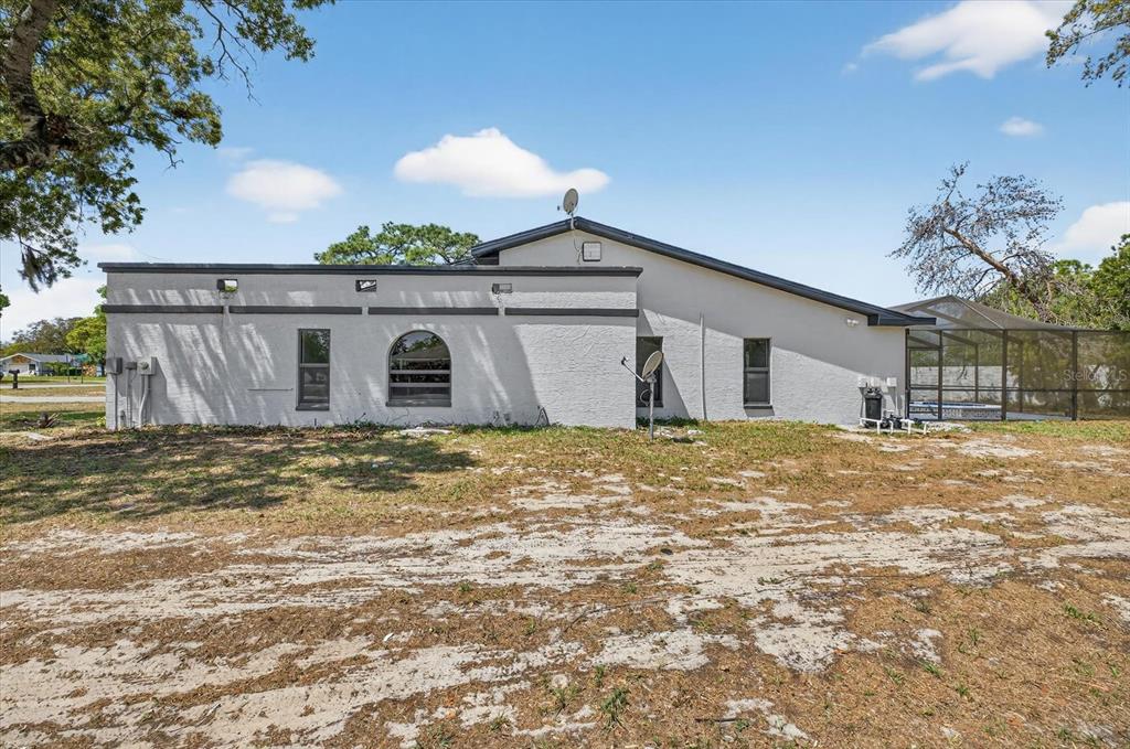 8169 Berkeley Manor Boulevard Spring Hill, FL 34606 - Photo 9 of 67