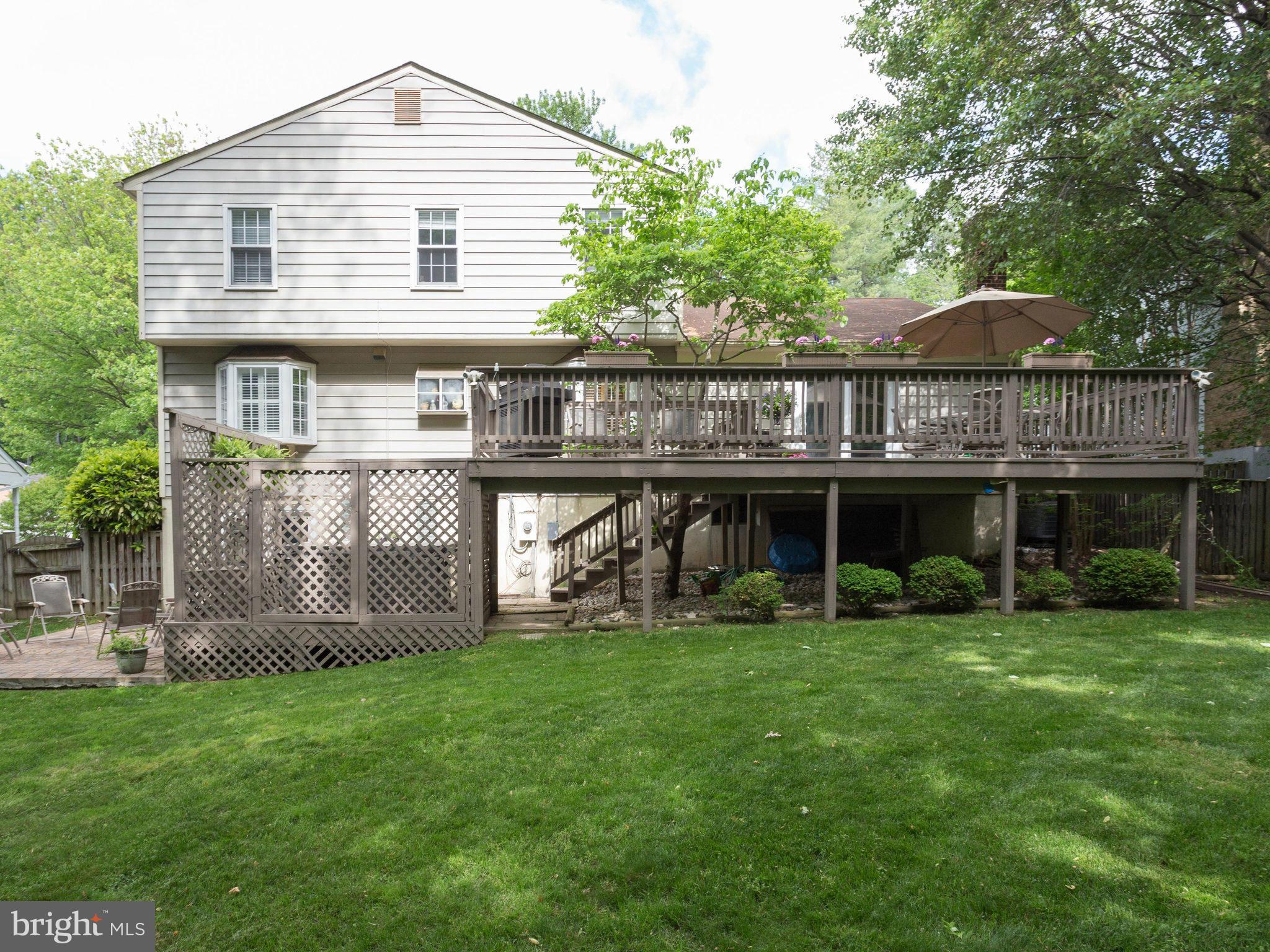 8141 Viola Street Springfield, VA 22152 - Photo 25 of 30 Exterior (Rear)