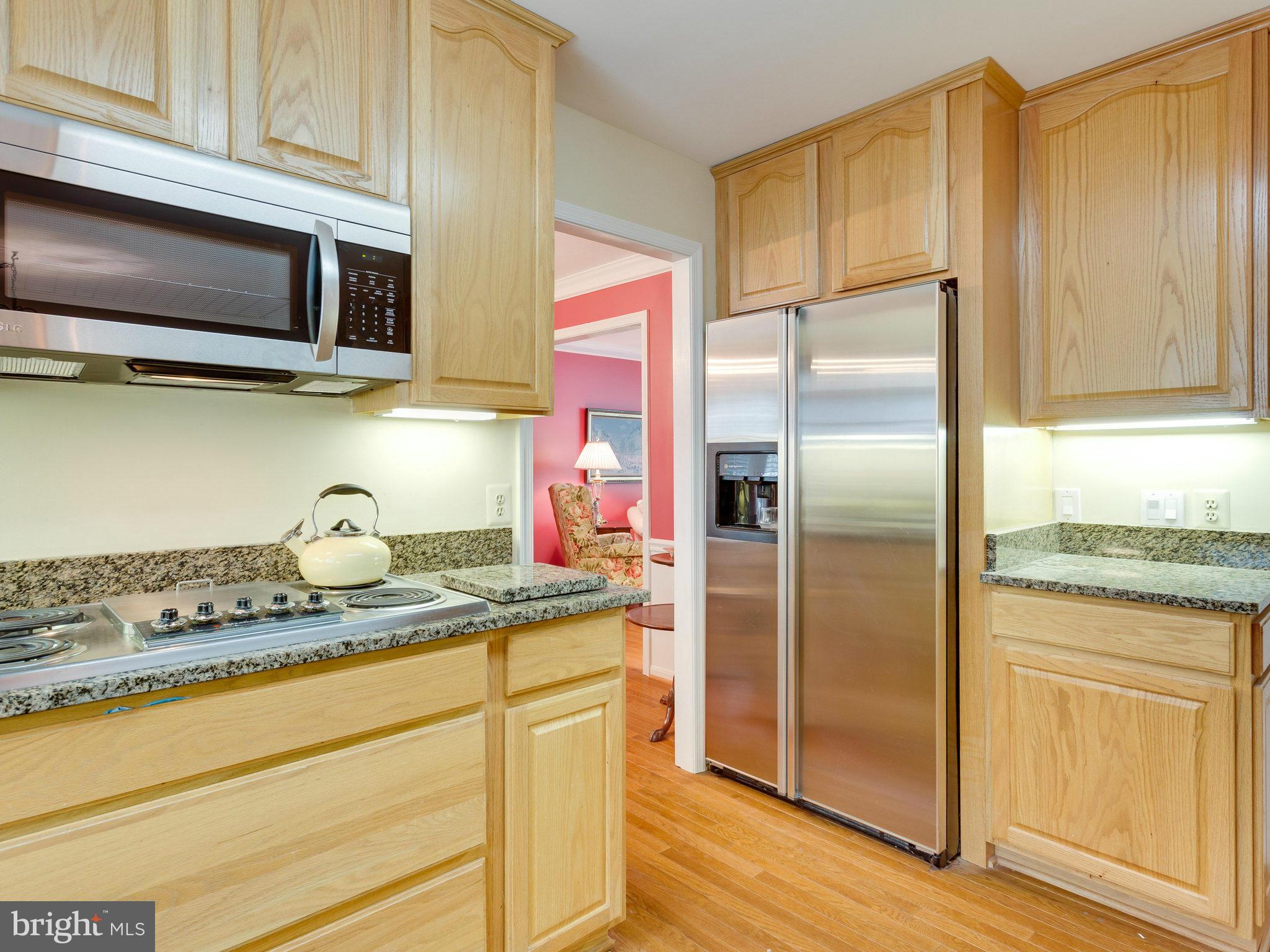 8141 Viola Street Springfield, VA 22152 - Photo 10 of 30 Kitchen