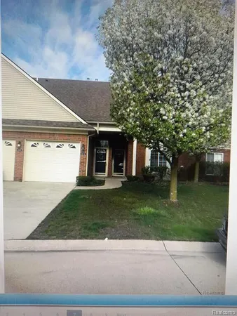 $1,850 | 14474 Shadywood Drive, Sterling Heights, MI 48312